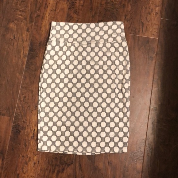 LuLaRoe Dresses & Skirts - Lularoe Cassie skirt